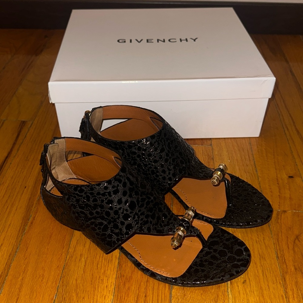 Givenchy Stingray Sandals